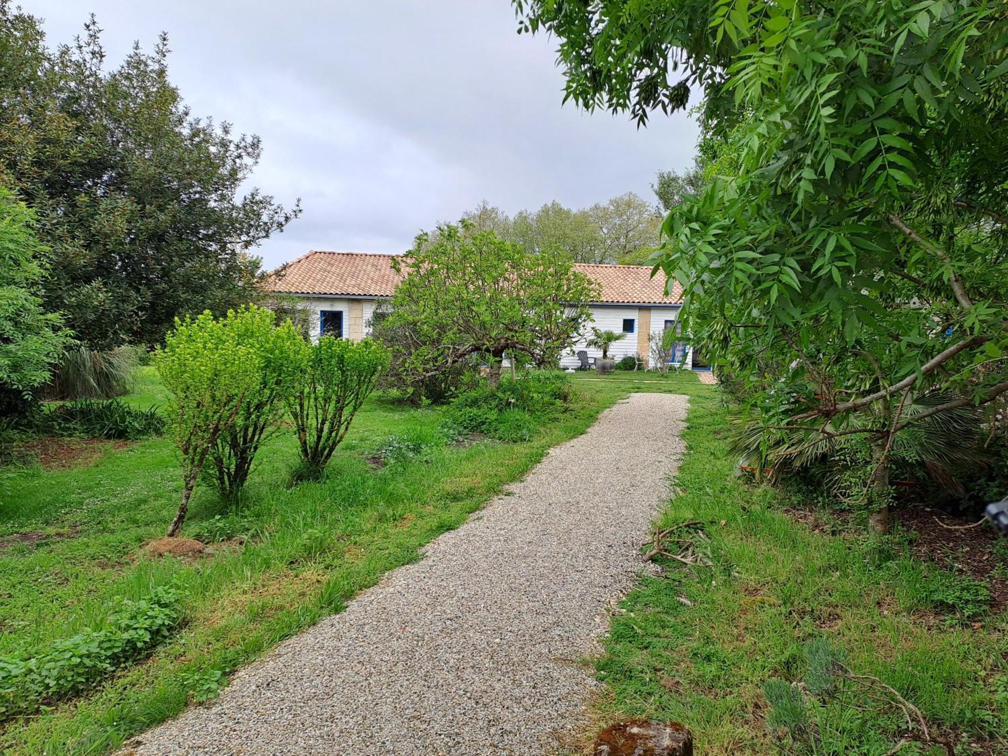 Bed and Breakfast La Cadournaise Saint-Seurin-de-Cadourne Exteriér fotografie