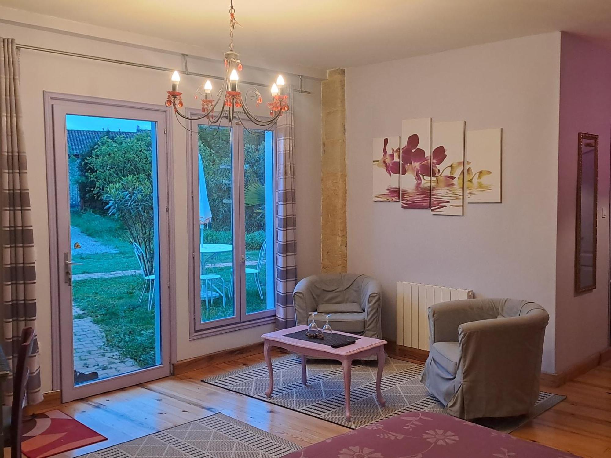 Bed and Breakfast La Cadournaise Saint-Seurin-de-Cadourne Exteriér fotografie